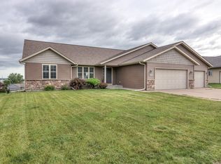 1814 Lynnette Ct, Eau Claire, WI 54703