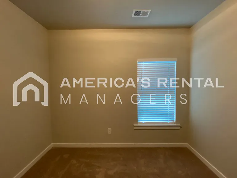 225 Avalon Way — Photo 13