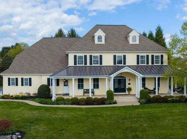 517 Wheatfield Dr, Lititz, PA 17543