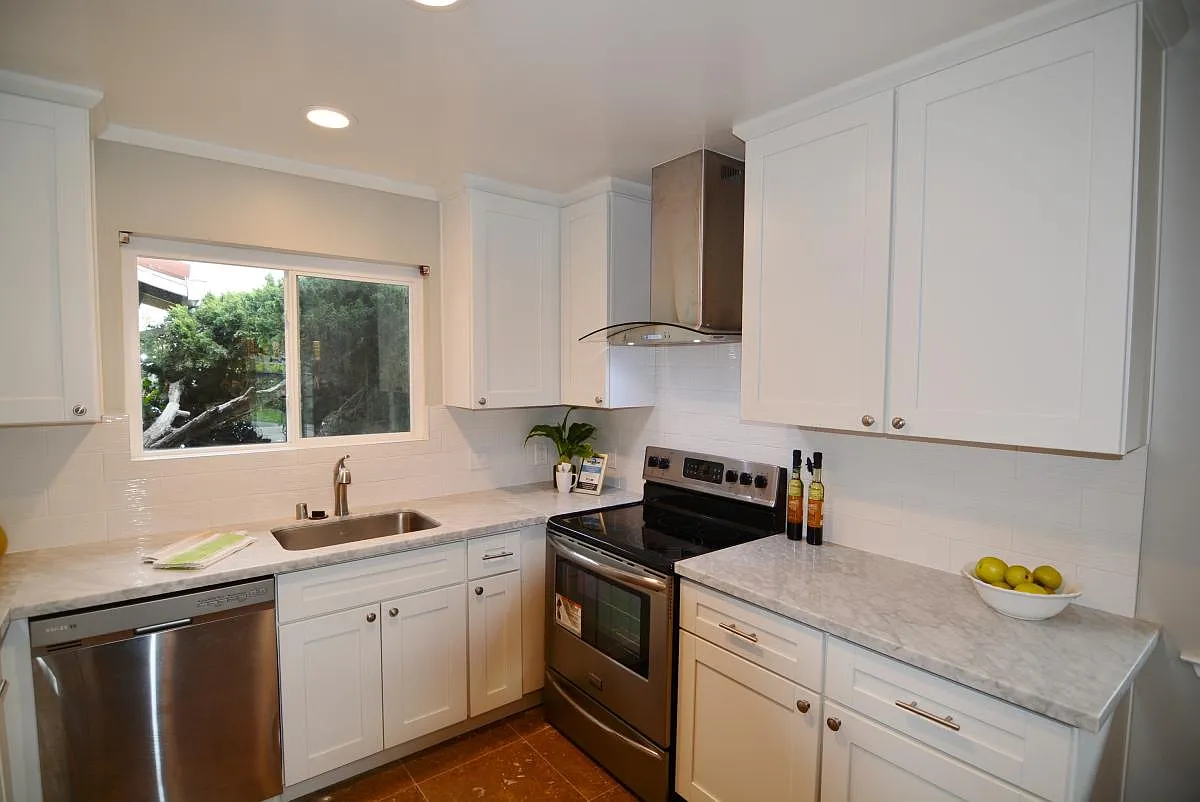 2 bed, 1150 sqft, $3,750 — Photo 3