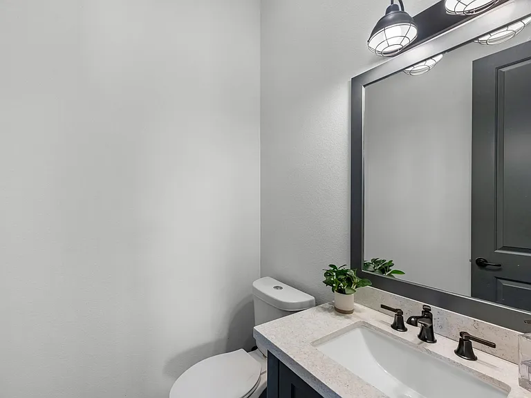 5802 Kansas St — Photo 17
