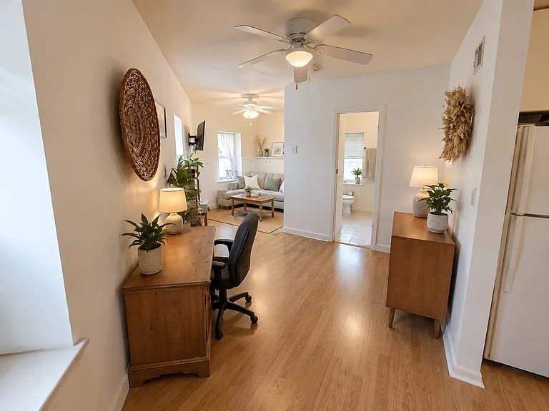 2435 Grays Ferry Ave — Photo 5