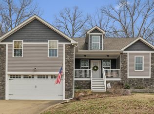 111 Dylark Dr, Waverly, TN 37185
