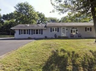 760 Haynes Dr, Decatur, IL 62521