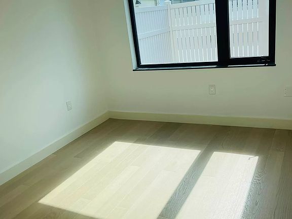 4th image of 62-98 Woodhaven Blvd #2R