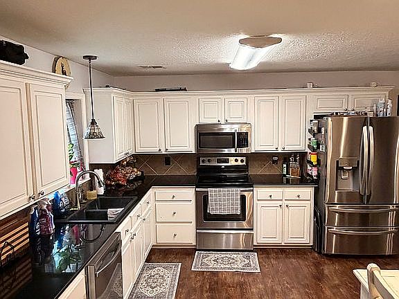 3rd image of 217 George Davidson Rd