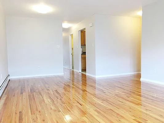 Rented by Bedford Realty USA Corp | media 14