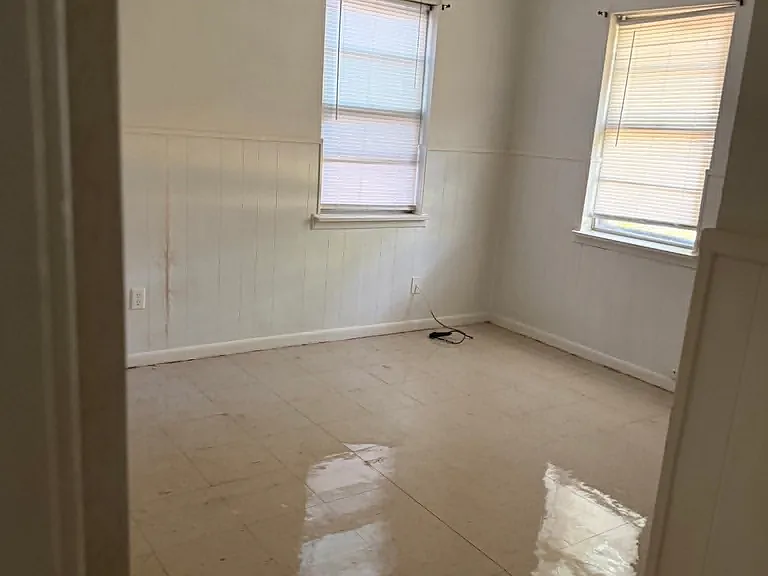 607 Curry Ave — Photo 11