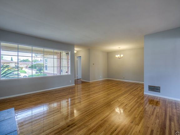 5th image of 2420 W 116th St