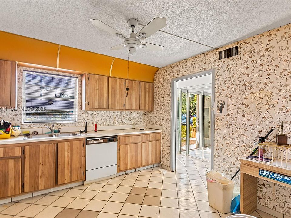 1st image of 271 S Hollybrook Dr APT 51-106