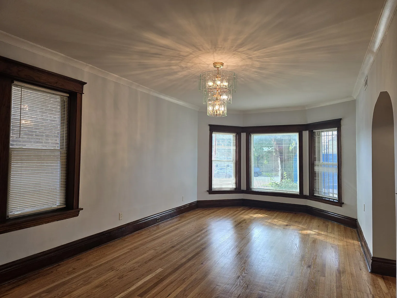 4022 W Cermak Rd — Photo 3