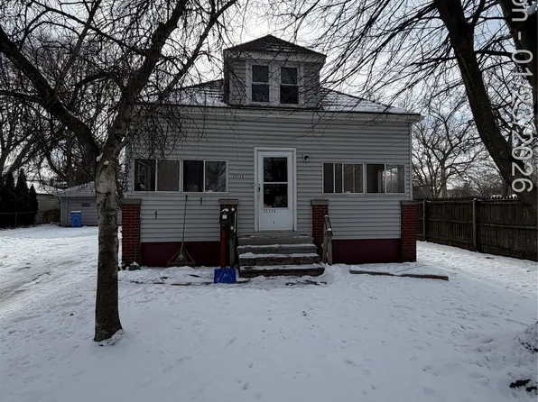 25729 Ross St, Dearborn Heights, MI 48125