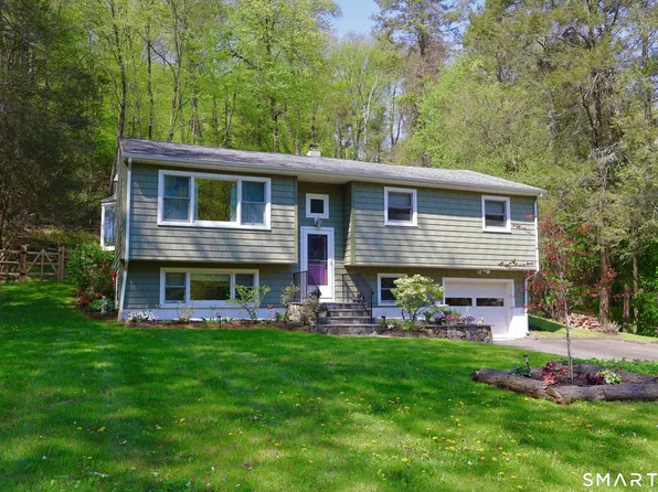 6 Hillside Court, Brookfield, CT 06804