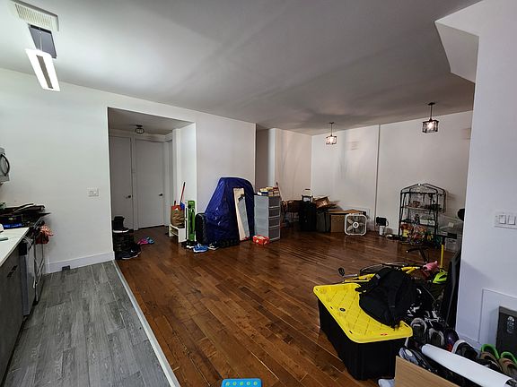 3rd image of 640 Kosciuszko St #1