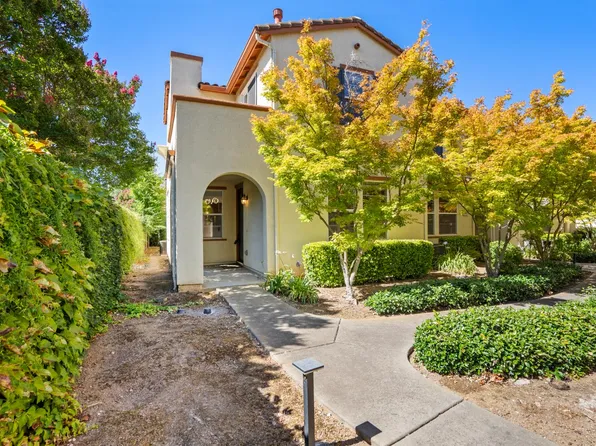 8492 Crystal Walk Cir, Elk Grove, CA 95758