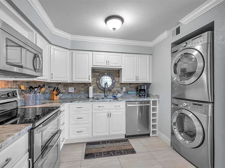 4911 Coquina Key Dr SE #C — Photo 3