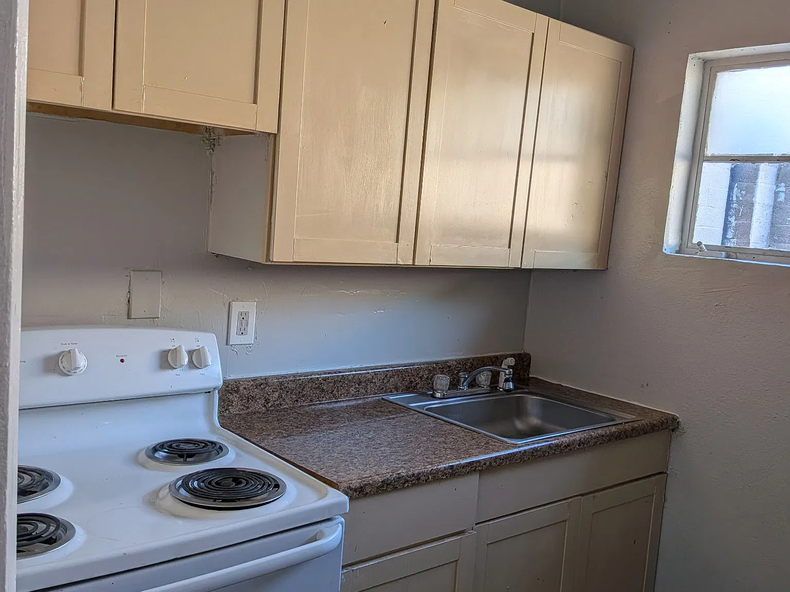 1 bed, 450 sqft, $1,100 — Photo 3