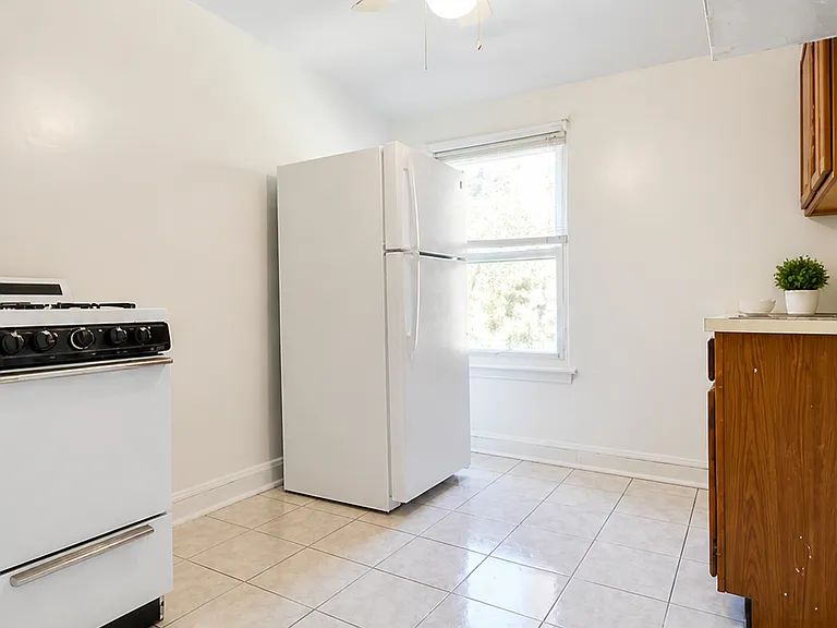 1496 Nepperhan Ave #2 — Photo 3