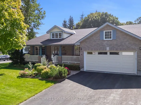 26 Moore St, Ottawa, ON K0A 2Z0