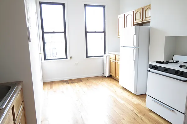 Rented by Roth Realty Management LLC | media 10