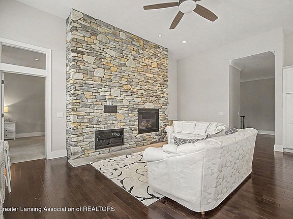 4th image of 6253 Fenwick Ct