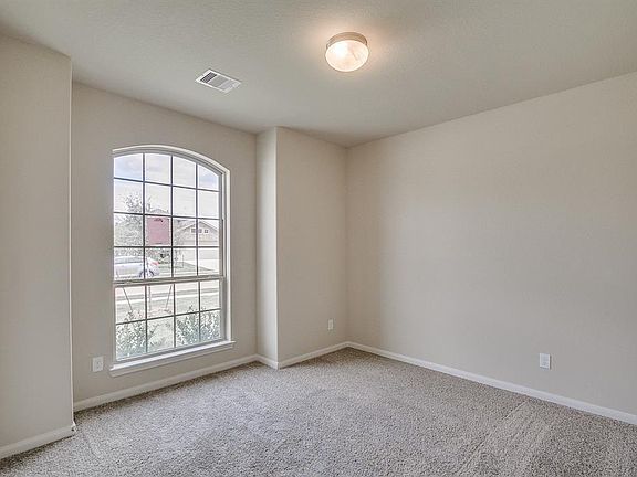 3rd image of 32205 McKinley Run Dr
