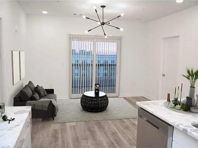 525 Parkway Dr NE #518 — Photo 2
