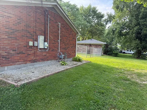 3815 Bonaventure Blvd, Louisville, KY 40219