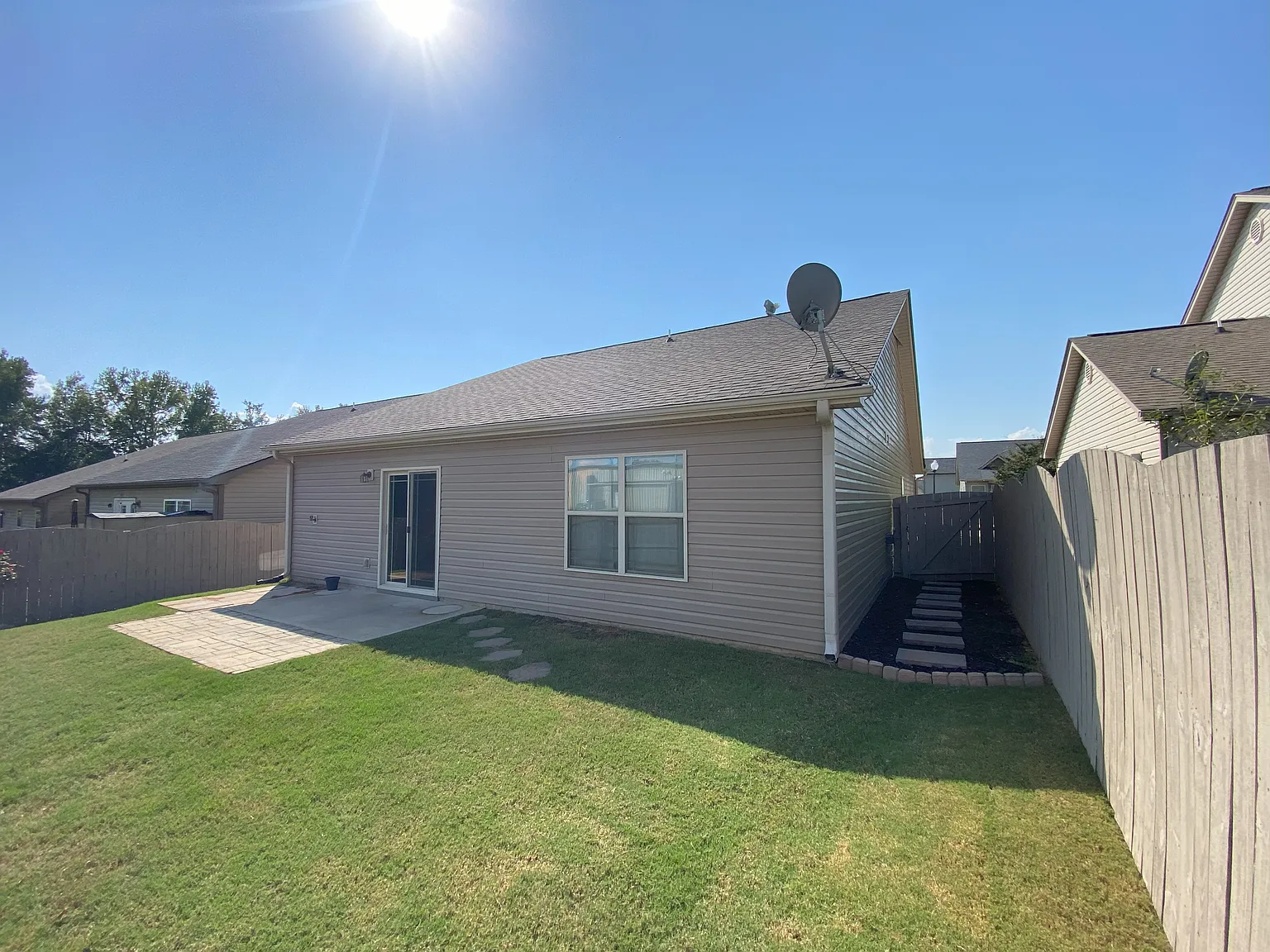 3 bed, 1368 sqft, $1,850 — Photo 3