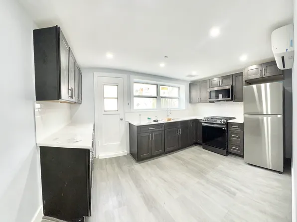 2275 West Street image 1 of 17