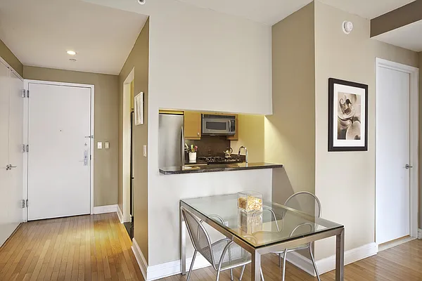 Sold by Nest Seekers International | media 18