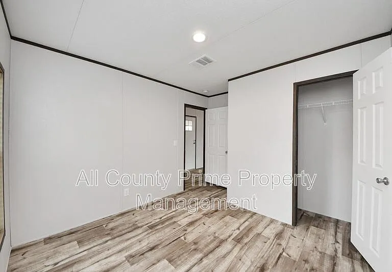 1556 Brown Rd — Photo 15