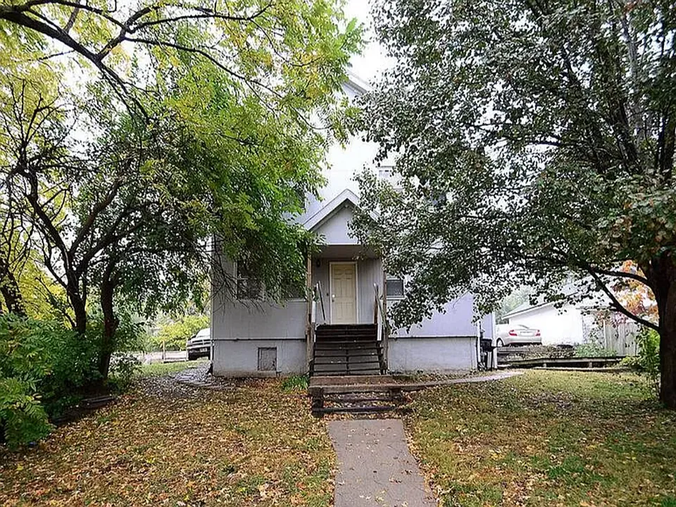 1937 S 12th St