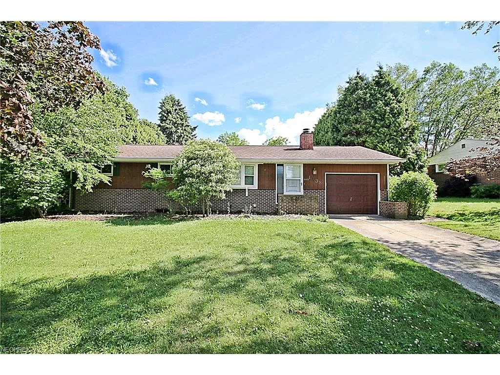 1438 Hagey Dr photo 1