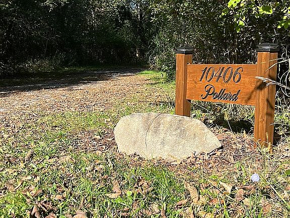 2nd image of 10406 Pollard Rd