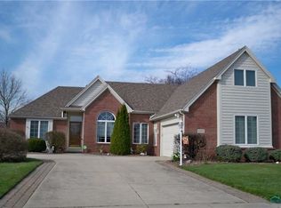 4364 Morning Dove Dr, Oregon, OH 43616