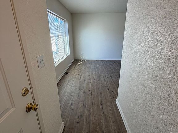 2nd image of 429 Old Fort Rd #D