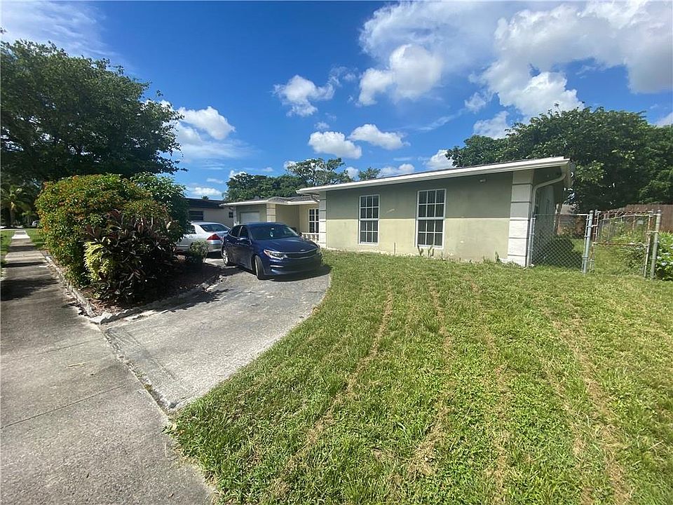 1st image of 511 SW 63rd Terrace