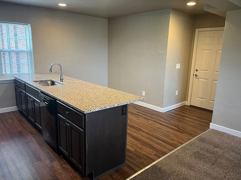 Elm Terrace Apartments — Photo 13