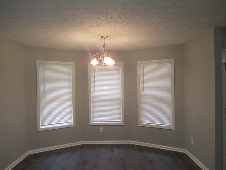 60 Macadamia Ct — Photo 8