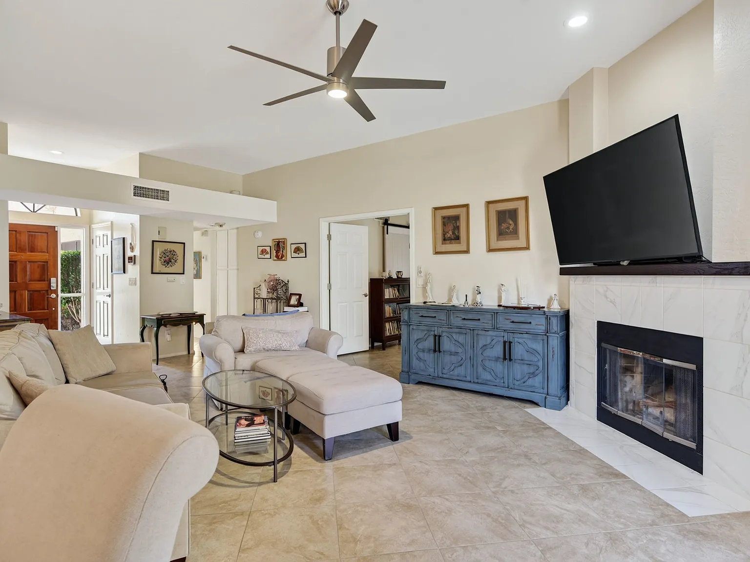 2 bed, 1462 sqft, $5,000 — Photo 1