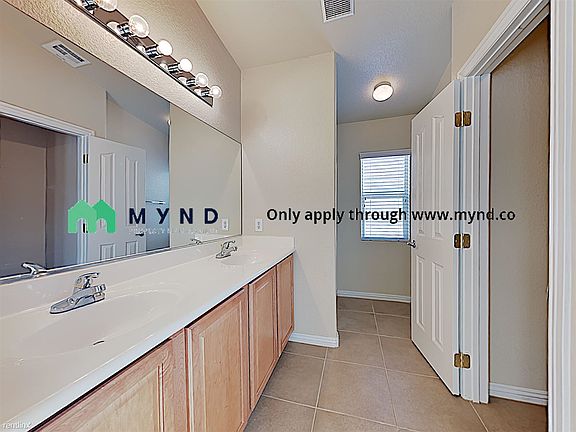 4th image of 10633 Petricola St Unit 102