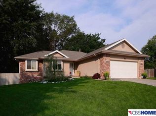 16978 Woolworth Cir, Omaha, NE 68130