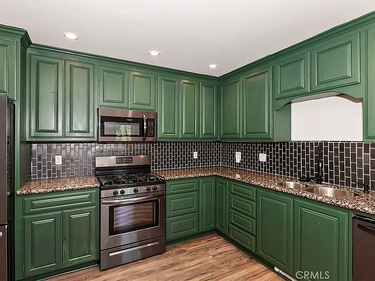 21510 Crest Forest Dr — Photo 7