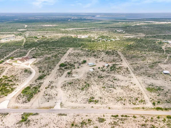 286 Kelly Rd, Del Rio, TX 78840