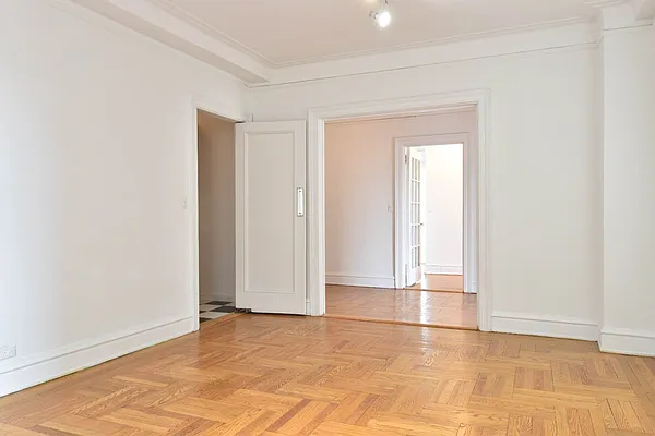 Rented by (Legacy) NY Quality Living Uptown | media 7