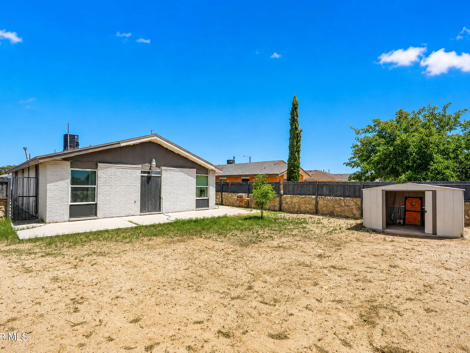 3 bed, 2.0 bath, 1142 sqft, $1,350 — Photo 2