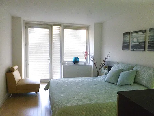 Rented by Manhattan Only Real Estate | media 37