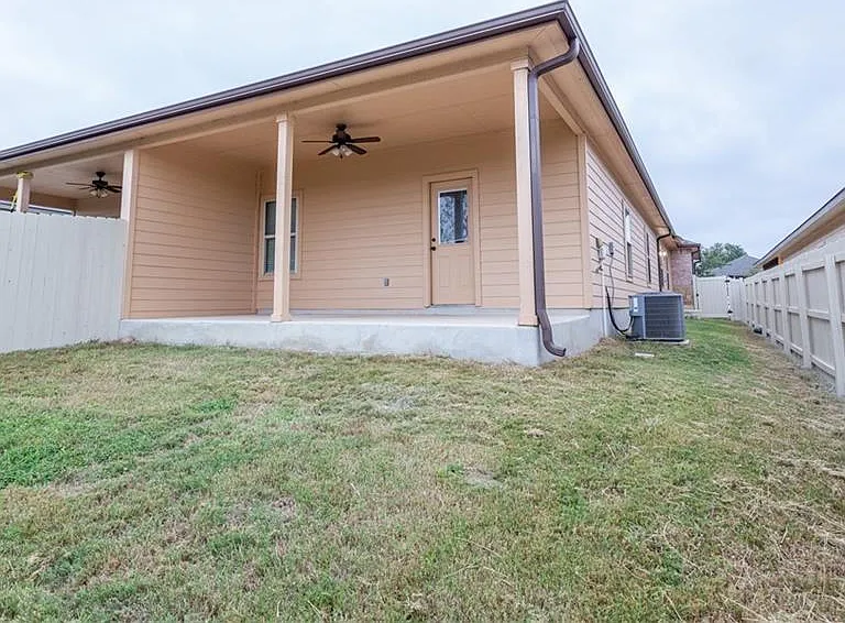 421 Jack Rabbit Ln #B — Photo 16