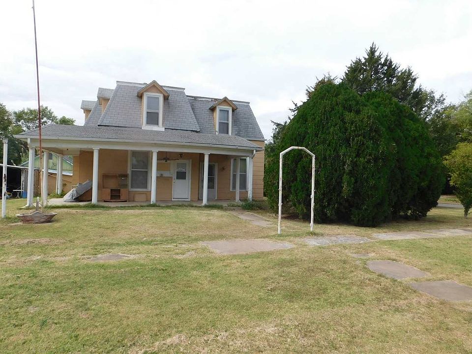 1st image of 223 N Pine St